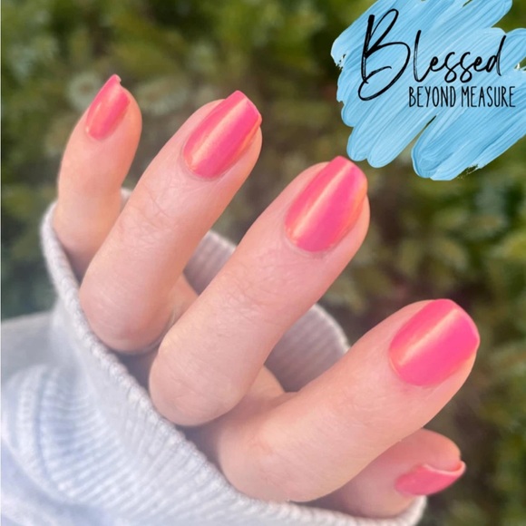 *Exclusive* Color Street: Terrace for Two | Coral Orange Pink Summer Bronze - Picture 6 of 12